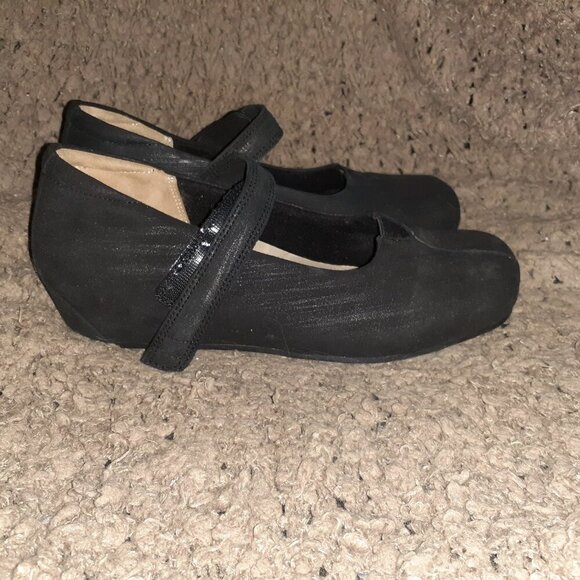 ZIERA RIVAL-Black Nubuck Mary Janes-Hidden Heel-Sz 7.5-Near Mint - Picture 5 of 8